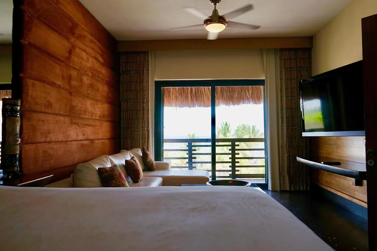 Aldea Thai Beachfront Condos Playa del Carmen 0*,